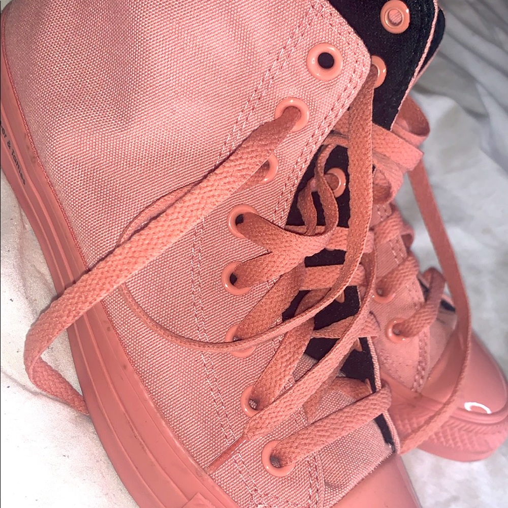 OPI converse women’s size 8.5 pink
